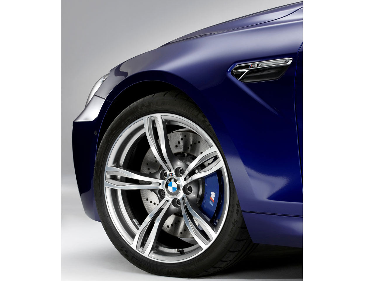 BMW M6 カブリオレの価格・新型情報・グレード諸元 価格.com