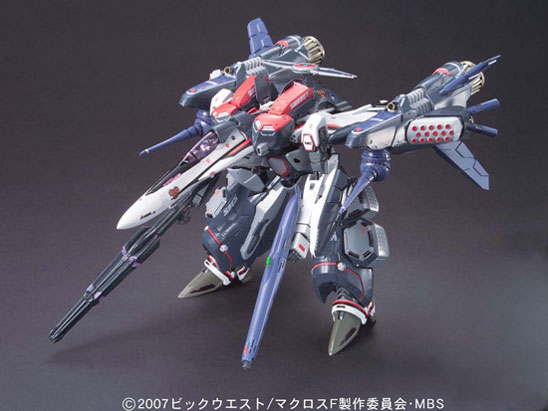 1/72 �}�N���XF VF-25F �A�[�}�[�h���T�C�A�o���L���[ �A���g�@