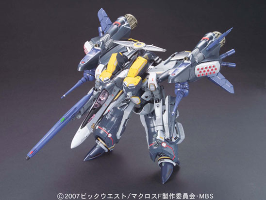 1/72 �}�N���XF VF-25S �A�[�}�[�h���T�C�A�o���L���[ �I�Y�}�@