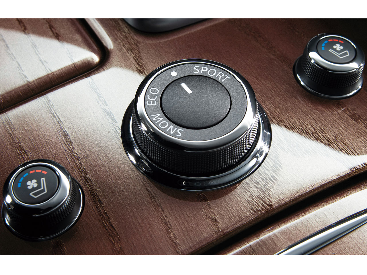 日産 シーマ ハイブリッド 価格 新型情報 グレード諸元 価格 Com