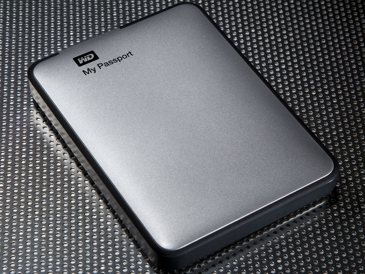 My Passport WDBBEP0010BSL [��]