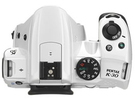 PENTAX K-30 �{�f�B [�N���X�^���z���C�g]