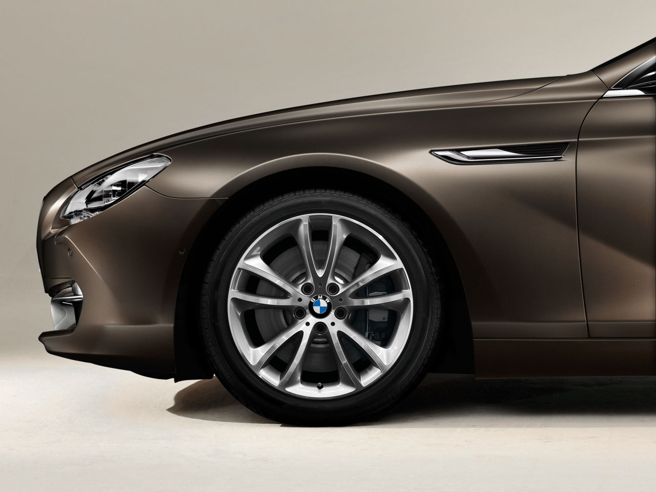 BMW 6シリーズ グラン クーペの価格・新型情報・グレード諸元 BMW 6シリーズ グラン クーペの価格・新型情報・グレード諸元