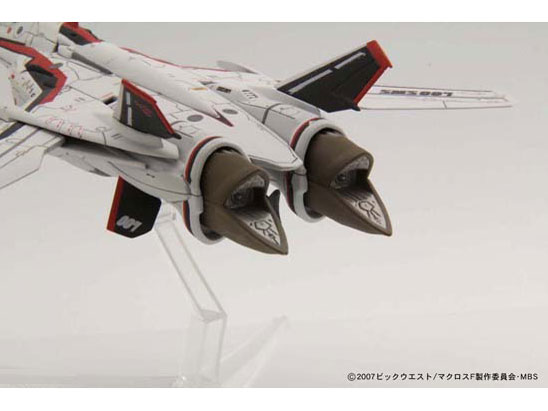 1/100 �}�N���XF VF-25F ���T�C�A�o���L���[ �t�@�C�^�[���[�h �A���g�@