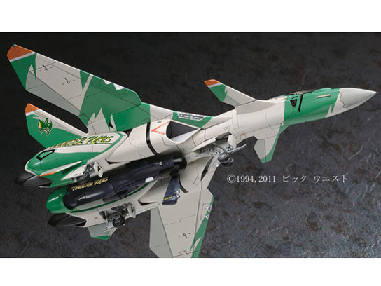 1/72 �}�N���X�E�U�E���C�h VF-11D �T���_�[�t�H�[�J�X