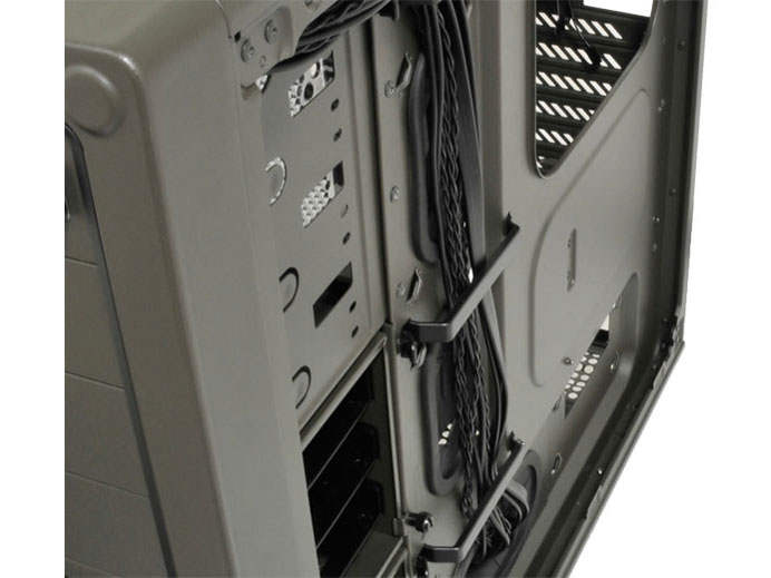 Vengeance C70 CC-9011018-WW [Military Green]