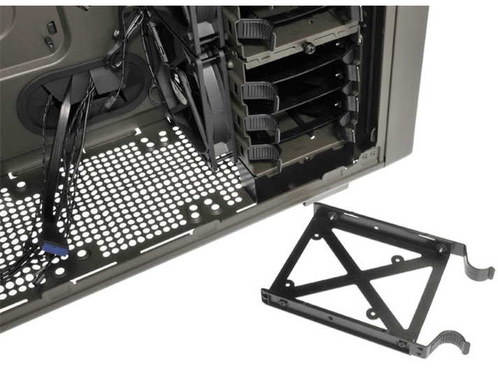 Vengeance C70 CC-9011018-WW [Military Green]