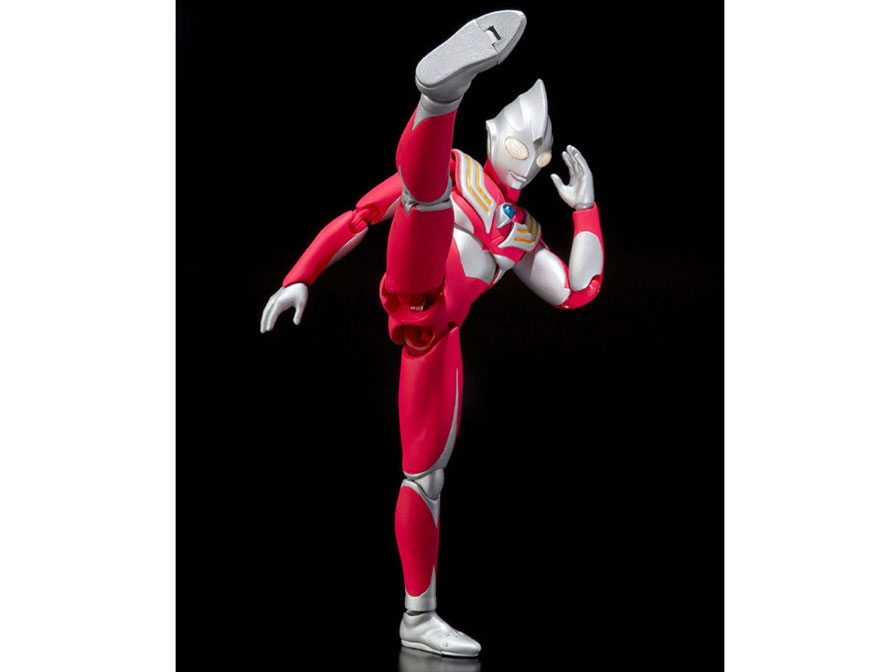 価格 Com アングル1 Ultra Act ウルトラマンティガ パワータイプ の製品画像