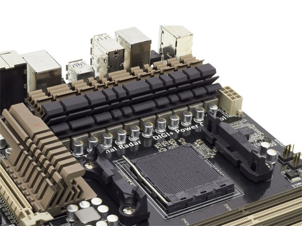 SABERTOOTH 990FX R2.0