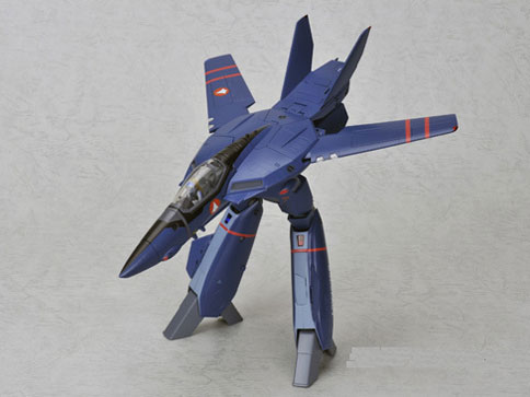 ��܂ƃ}�N���X�V���[�Y 1/60 ���S�ό` VF-1A �L�����@���A�[�Y