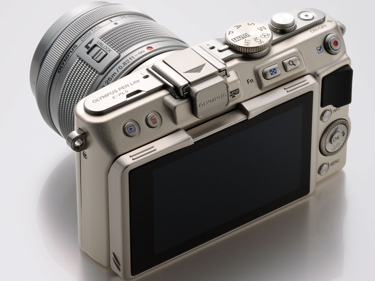 OLYMPUS PEN Lite E-PL5 �����Y�L�b�g [�V���o�[]