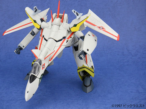 ��܂ƃ}�N���X�V���[�Y 1/60 ���S�ό` VF-19P �f���]�� �p�g���[�����d�l
