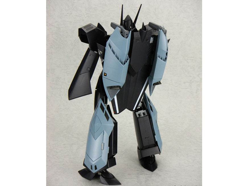 ��܂ƃ}�N���X�V���[�Y 1/60 ���S�ό` VF-17D with �X�[�p�[�p�b�N