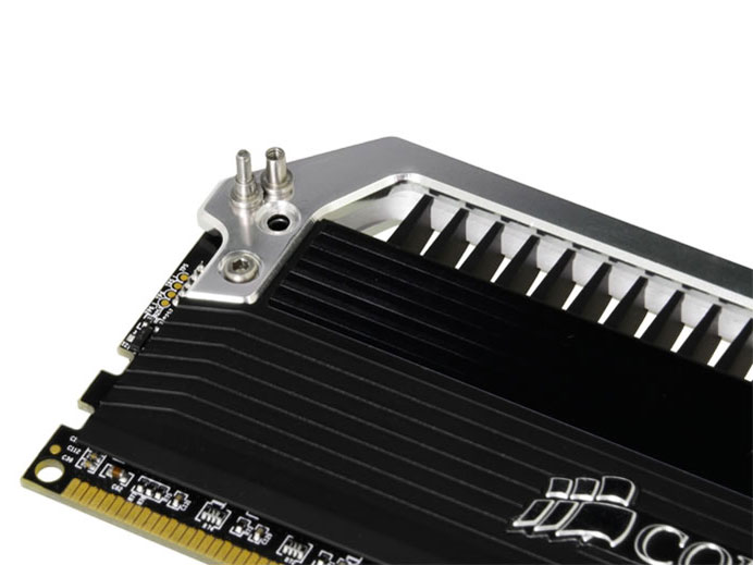 CMD32GX3M4A2400C10 [DDR3 PC3-19200 8GB 4���g]