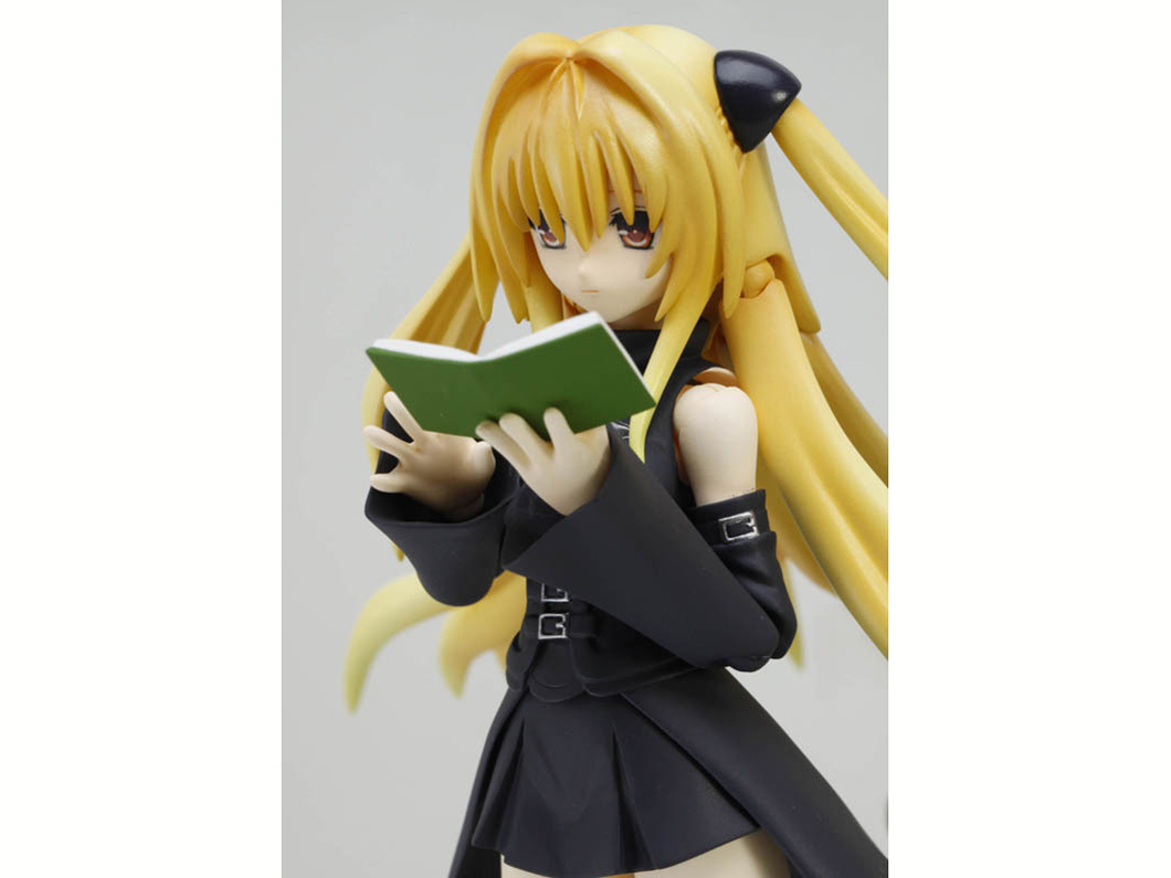 S.H.Figuarts To LOVE��-�Ƃ�Ԃ�- �_�[�N�l�X ���F�̈�