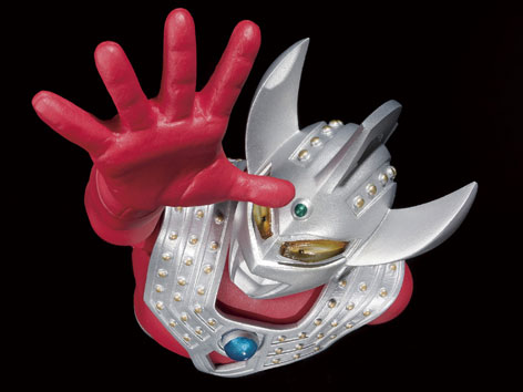 ULTRA-ACT �E���g���}���^���E