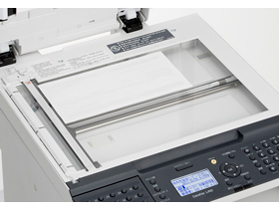 �L���m�t�A�N�X L410