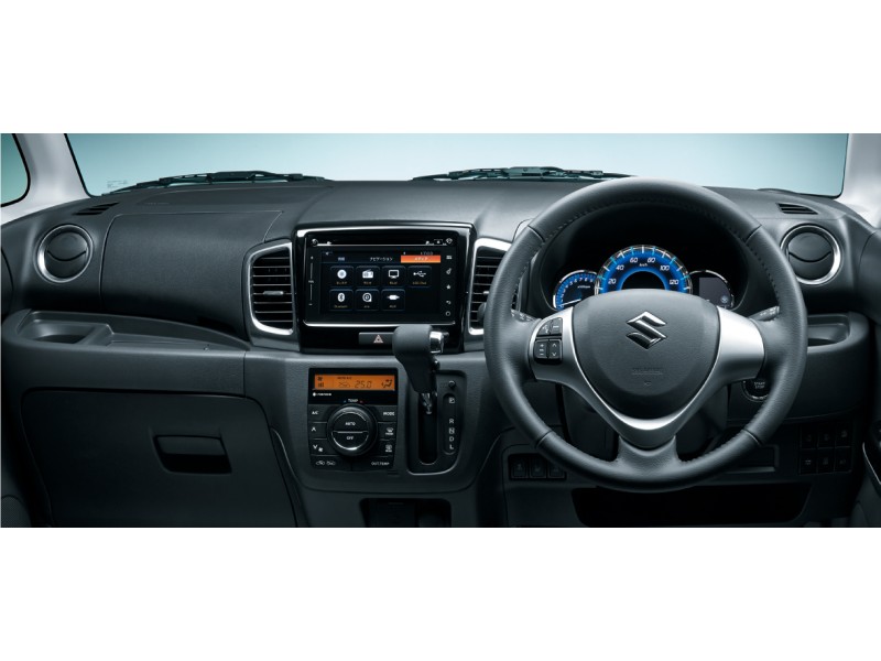 スズキ スペーシアカスタム 2013年モデル XSターボの価格・性能・装備・オプション（2015年8月18日発売）
