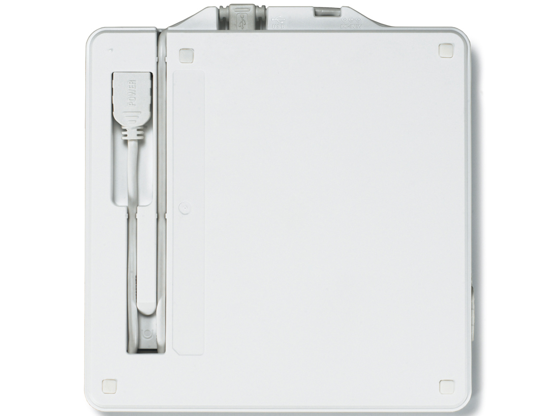 DVSM-PC58U2V-WHC [�N���X�^���z���C�g]