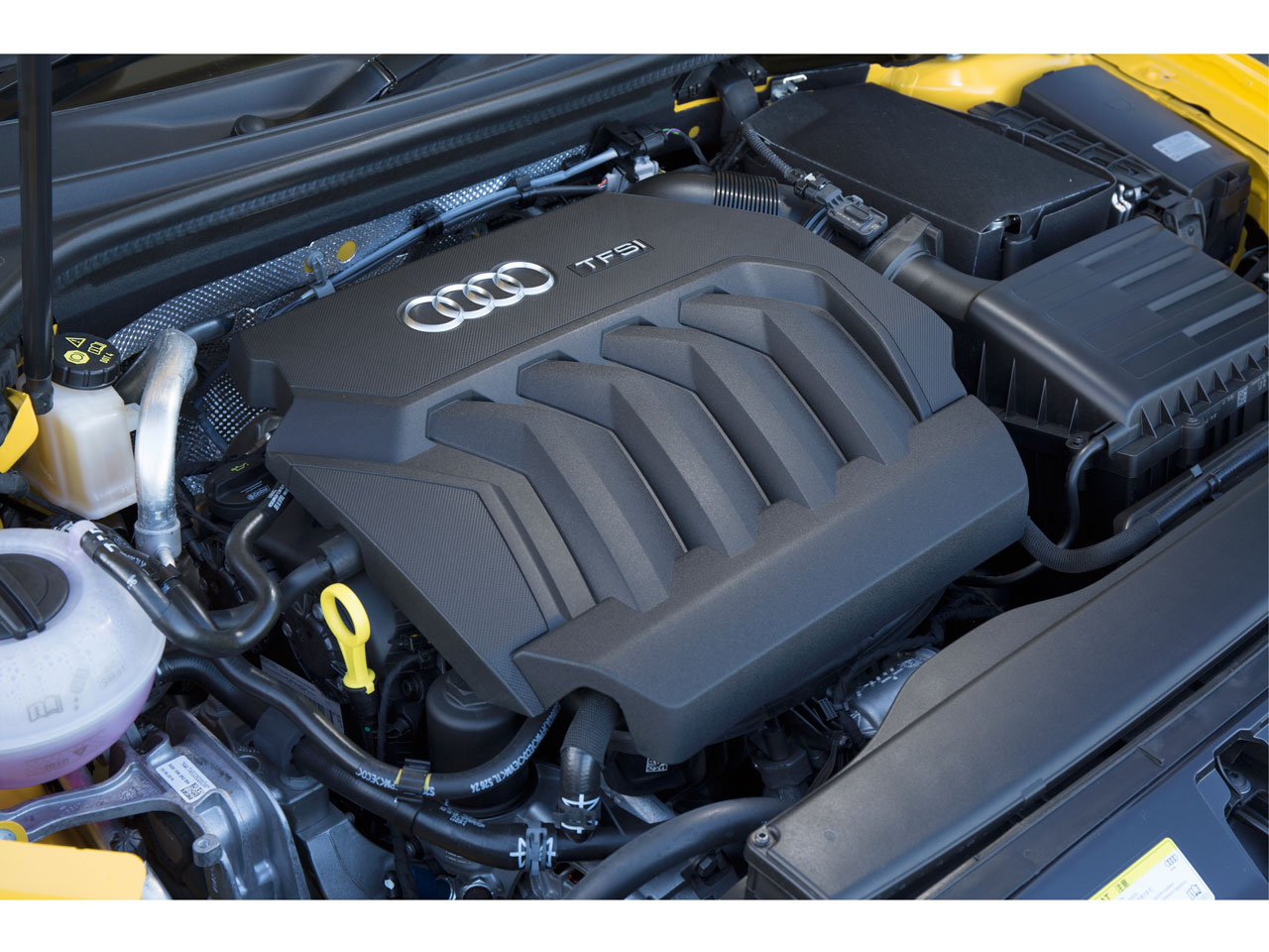アウディ A3 スポーツバック 2013年モデル 2.0 TFSI quattroの価格・性能・装備・オプション（2018年9月20日発売）  価格.com