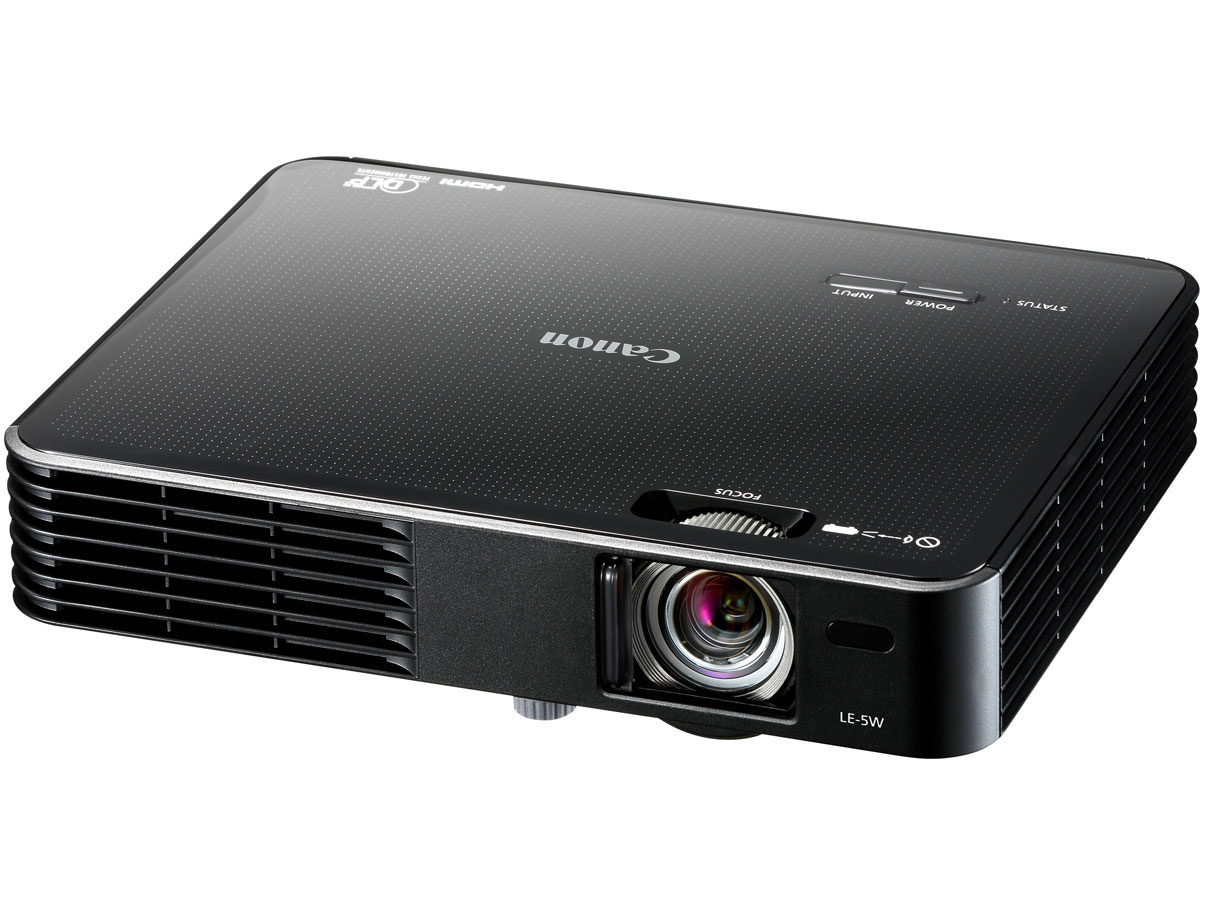 �p���[�v���W�F�N�^�[ LE-5W [�u���b�N] �̐��i�摜