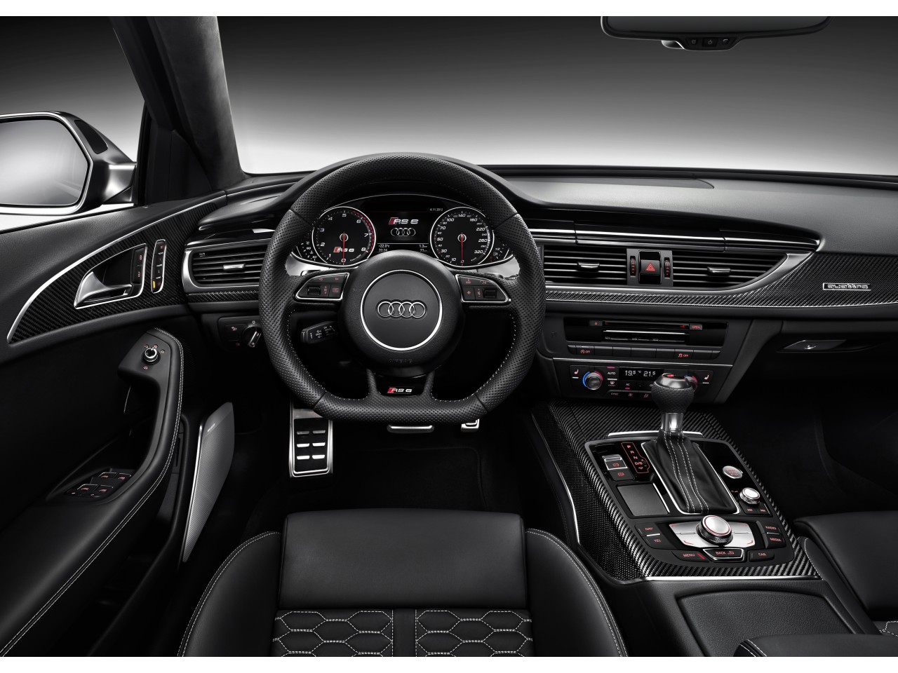 アウディ RS6 アバント 2013年モデル ベースグレードの価格・性能・装備・オプション（2013年10月8日発売）