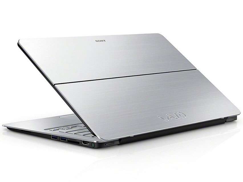 VAIO Fit 13A SVF13N1A1J Core i7/SSD256GB/Windows 8 Pro���ڃ��f�� [�V���o�[]