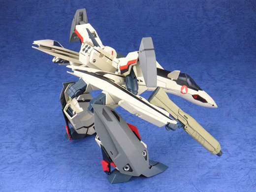 �}�N���X�v���X 1/60 ���S�ό` VF-19 with �t�@�X�g�p�b�N