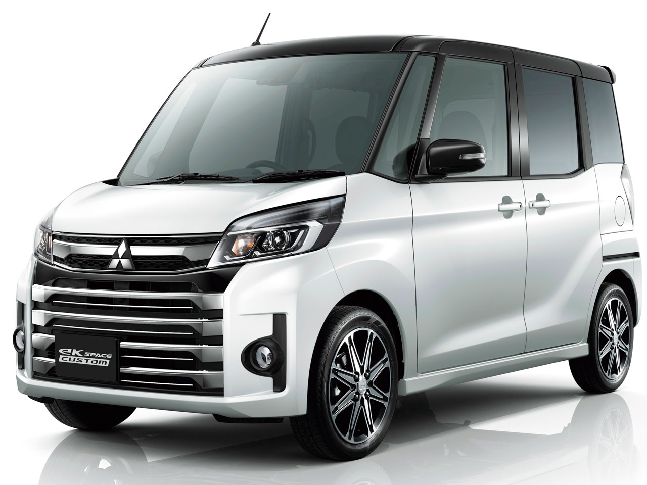 三菱 eKスペース カスタム 2014年モデル Tの価格・性能・装備・オプション（2015年4月23日発売）