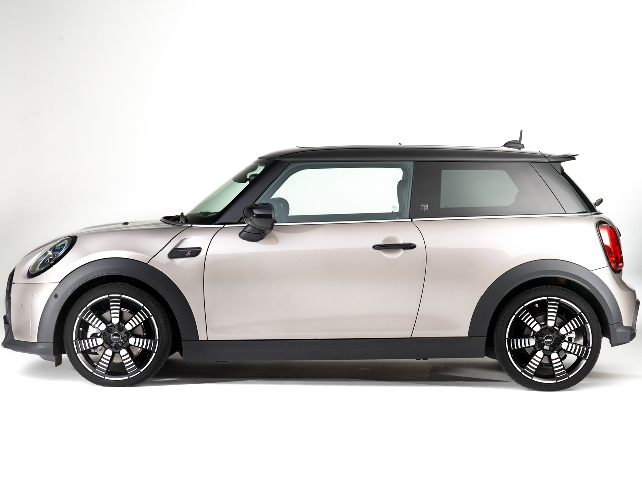 ミニ MINI 3 DOOR 2014年モデル Sの価格・性能・装備・オプション（2020年10月1日発売） 価格.com