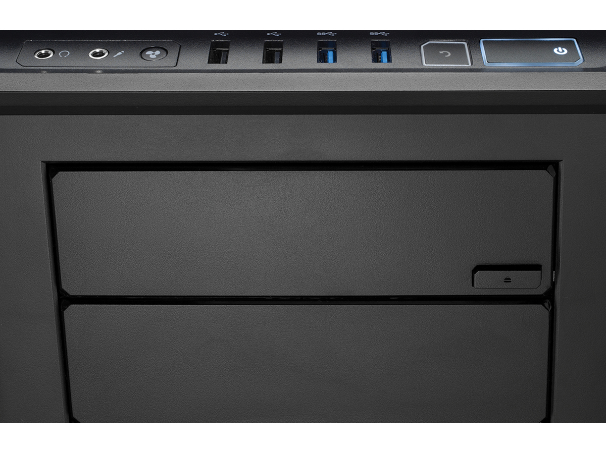 Graphite 760T White Windowed CC-9011045-WW [�z���C�g]