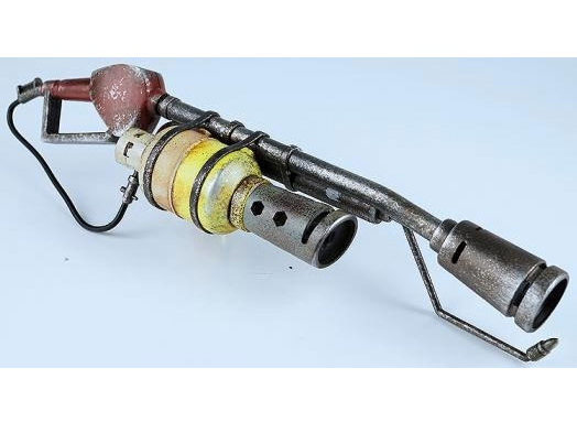 �`�[���t�H�[�g���X2 ���{�b�g�p�C�� �u���[