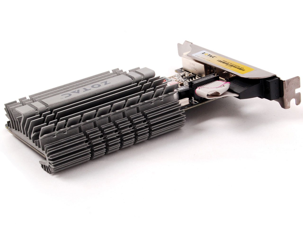 ZOTAC GeForce GT 730 LP 1GB DDR3 64 bit ZT-71106-10L [PCIExp 1GB]
