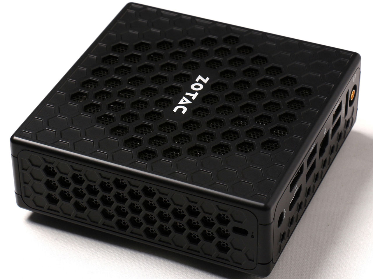ZOTAC ZBOX CI520 nano Win8.1 with bing ZBOX-CI520NANO-J-W2