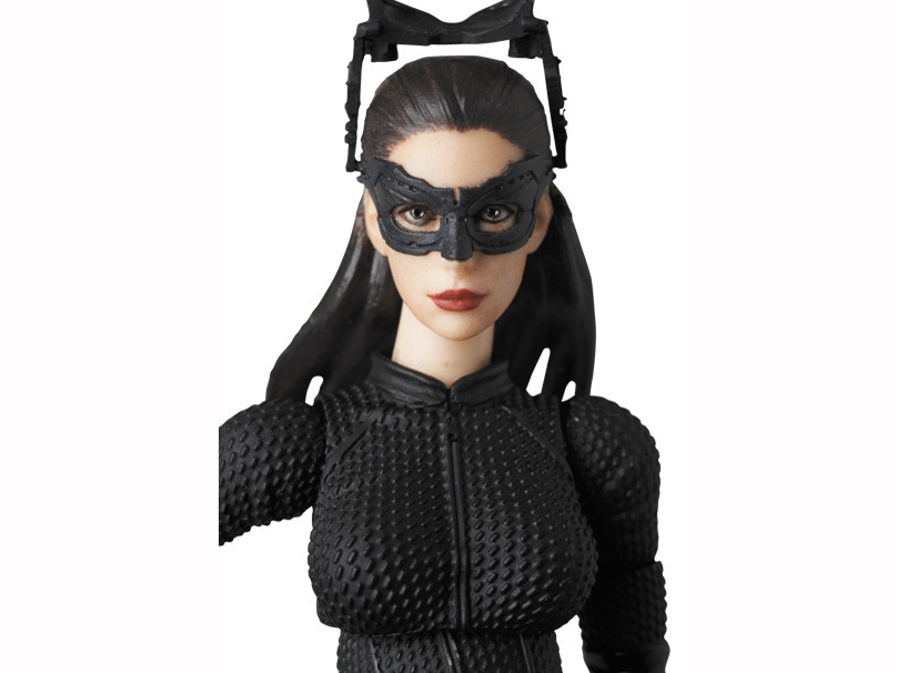 MAFEX �_�[�N�i�C�g�E���C�W���O �Z���[�i�E�J�C��