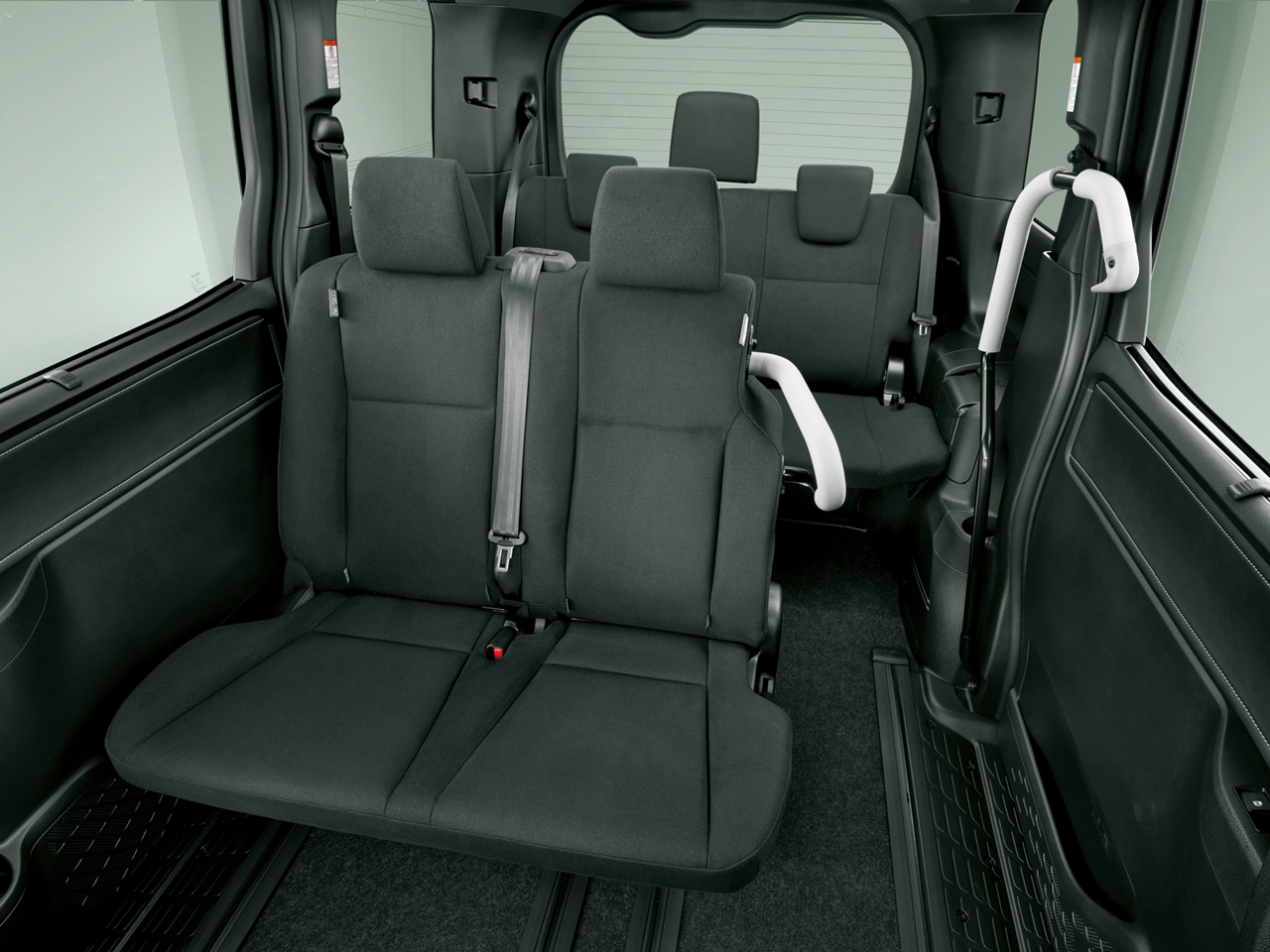 トヨタ エスクァイア 福祉車両 2014年モデル 助手席リフトアップシート車 4WDの価格・性能・装備・オプション（2016年1月6日発売）  価格.com