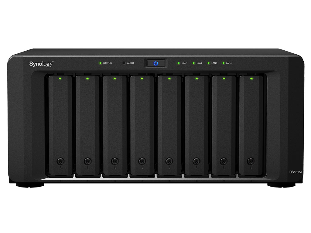 DS1815+ �̐��i�摜