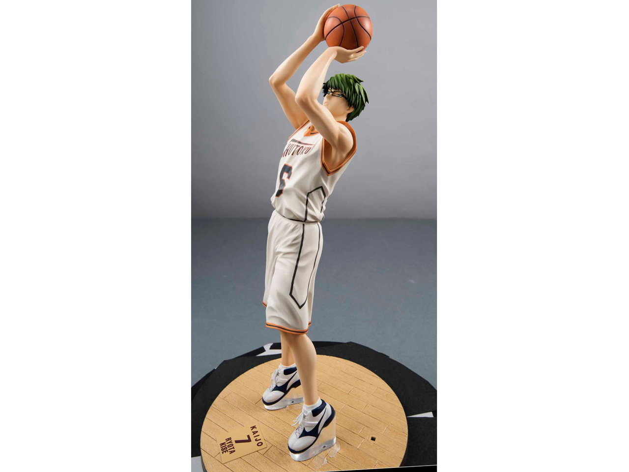 ���q�̃o�X�P �t�B�M���A�V���[�Y �ΊԐ^���Y