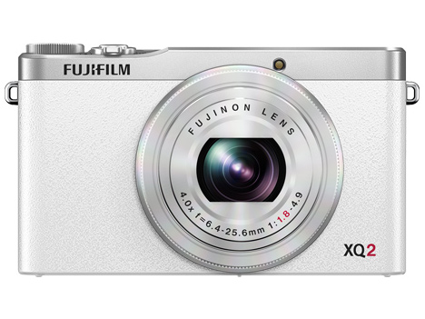 FUJIFILM XQ2 [�z���C�g]