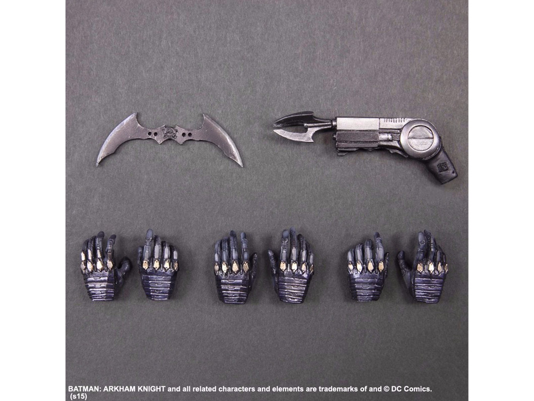 BATMAN�F ARKHAM KNIGHT PLAY ARTS�� �o�b�g�}��