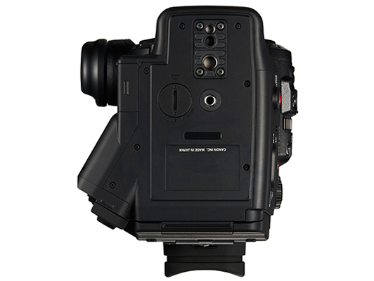 EOS C300 Mark II �{�f�B�[