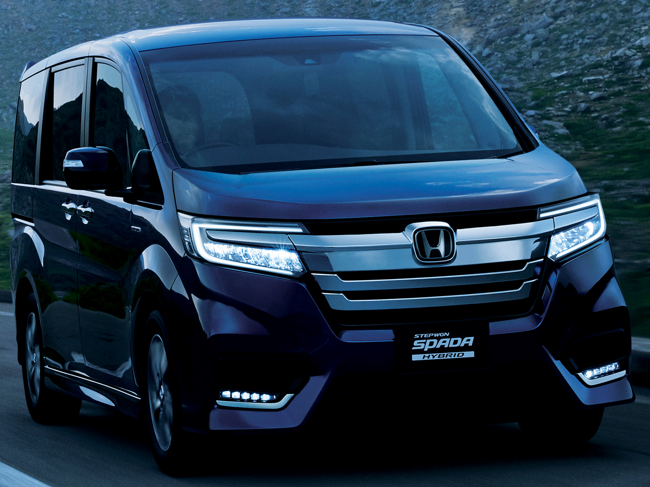 ホンダ ステップワゴン スパーダ 2015年モデル Cool Spirit Honda  SENSINGの価格・性能・装備・オプション（2020年1月9日発売） 価格.com