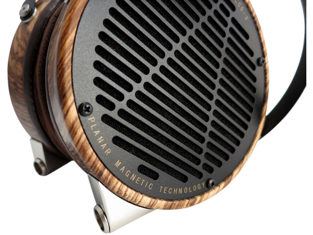 LCD-3 [Microsuede with Ruggedized Travel Case]