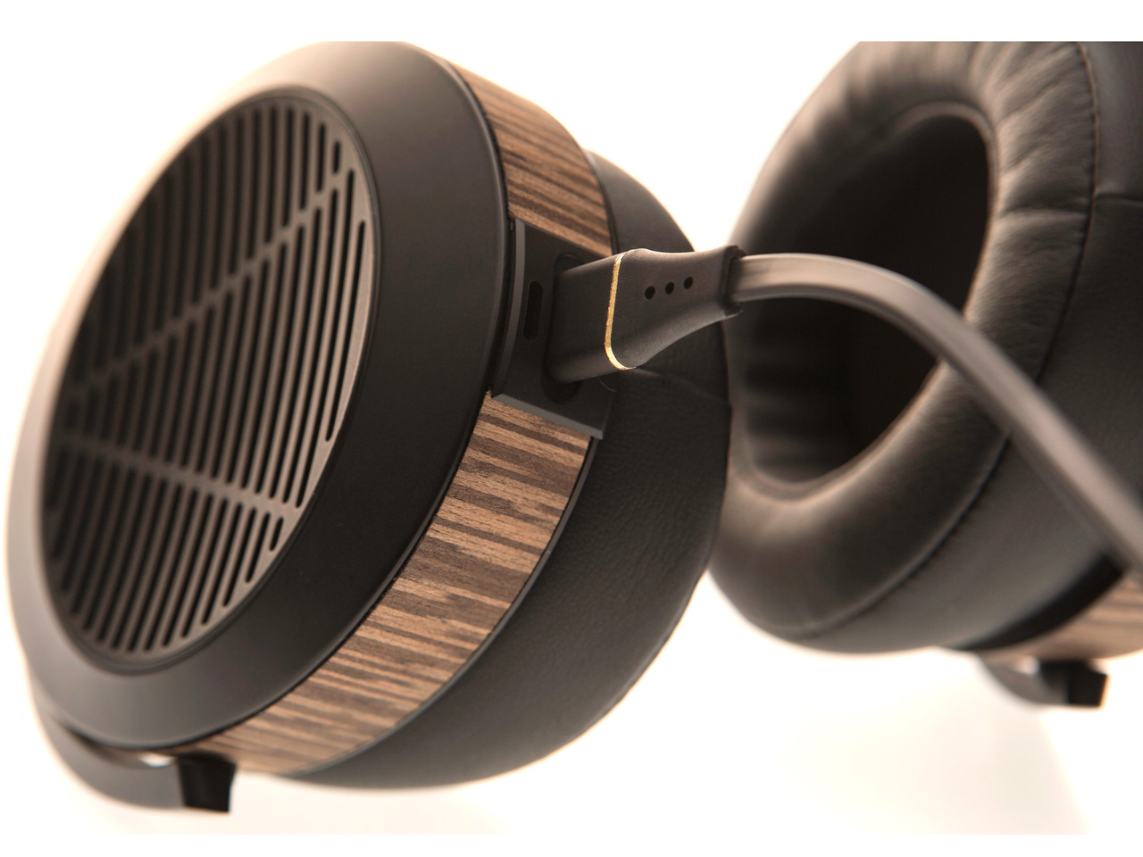 �w�{�� �����A�b�v2�x EL-8 Open-Back �̐��i�摜