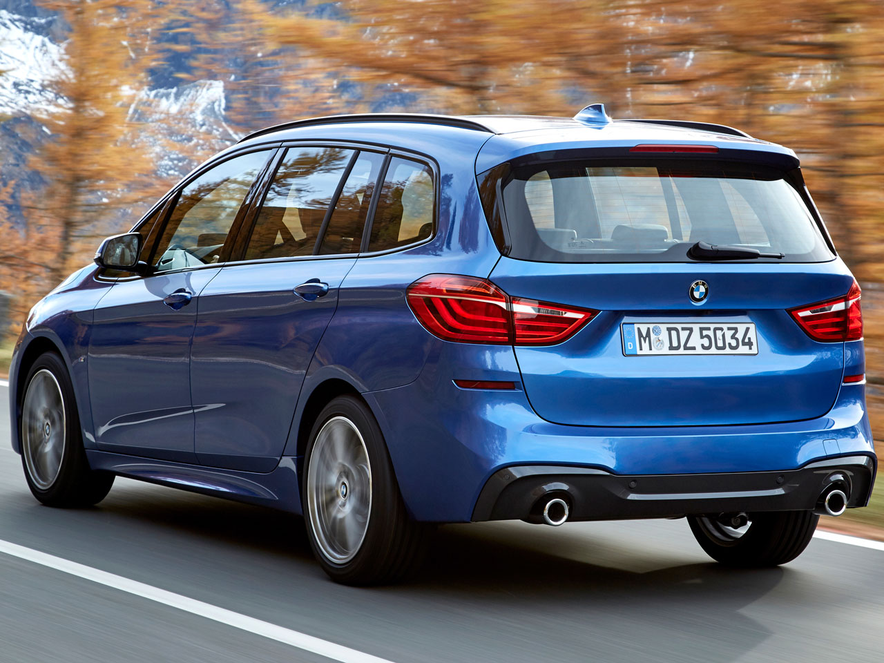 Bmw 2シリーズ グランツアラー 15年モデル 218d Gran Tourer Luxury 価格 性能 装備 オプション 15年6月6日発売 価格 Com