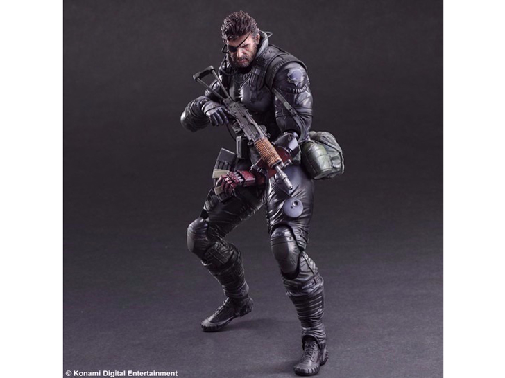 PLAY ARTS�� ���^���M�A�\���b�hV �U �t�@���g���y�C�� ���F�m���E�X�l�[�N �X�j�[�L���O �X�[�cver.