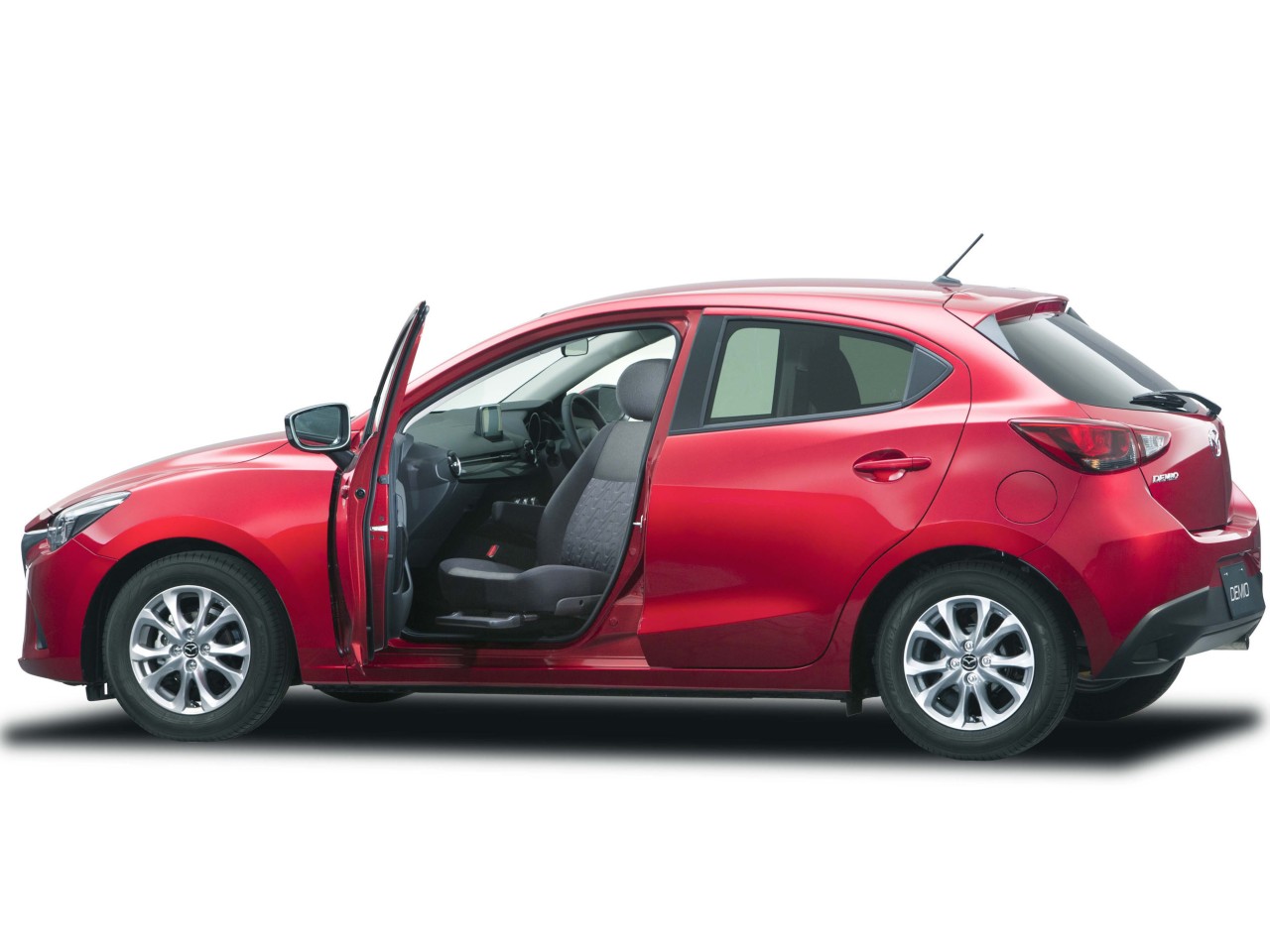 マツダ デミオ 福祉車両 2015年モデル 13S回転シートの価格・性能・装備・オプション（2015年9月3日発売）
