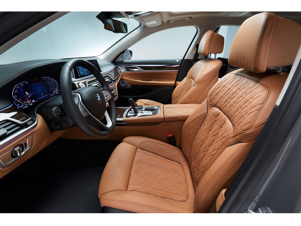 BMW 7シリーズ セダン 2015年モデル 740i M Sportの価格・性能・装備・オプション（2018年9月20日発売）