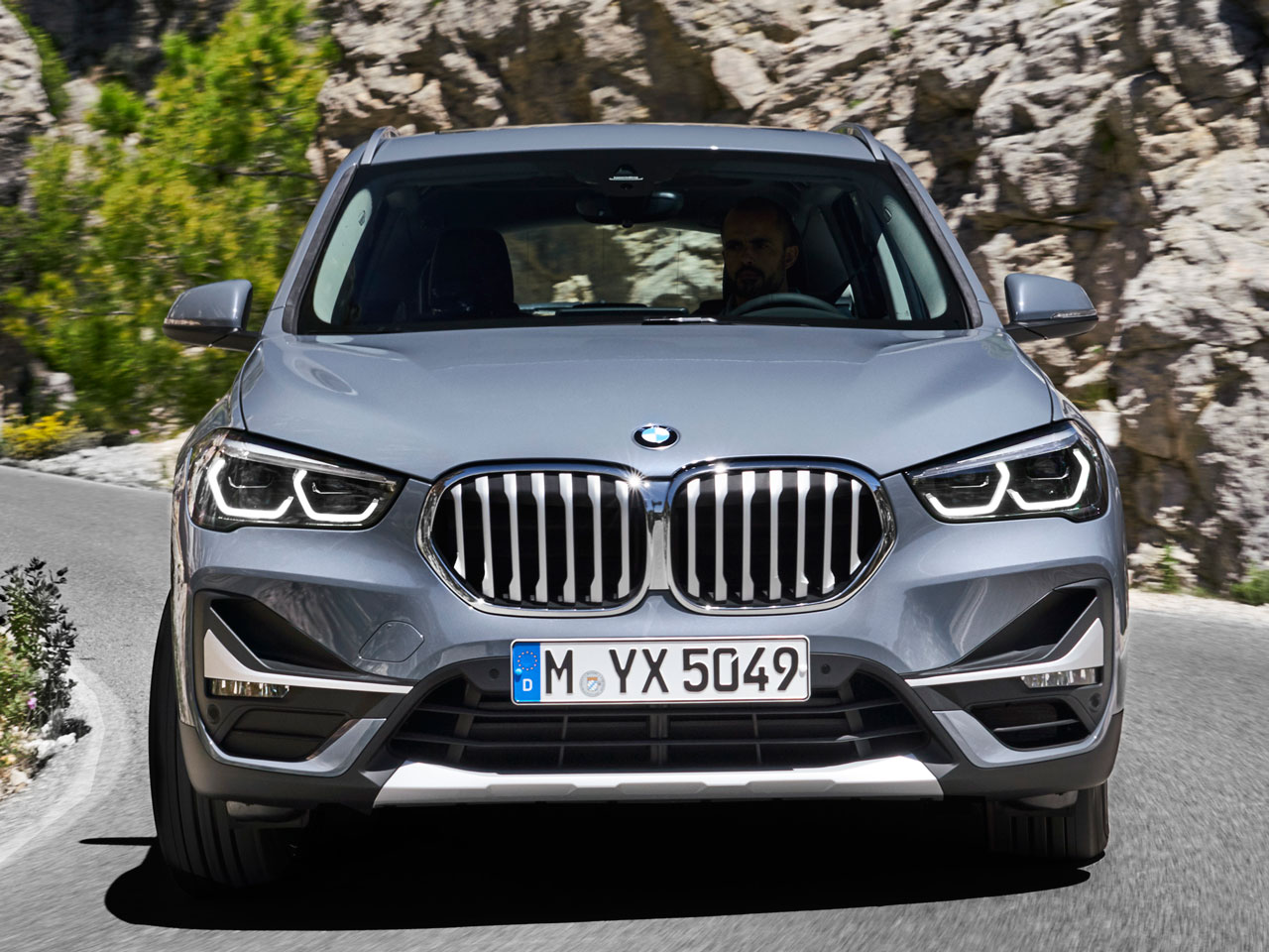 BMW X1 2015年モデル xDrive20i xLineの価格・性能・装備・オプション