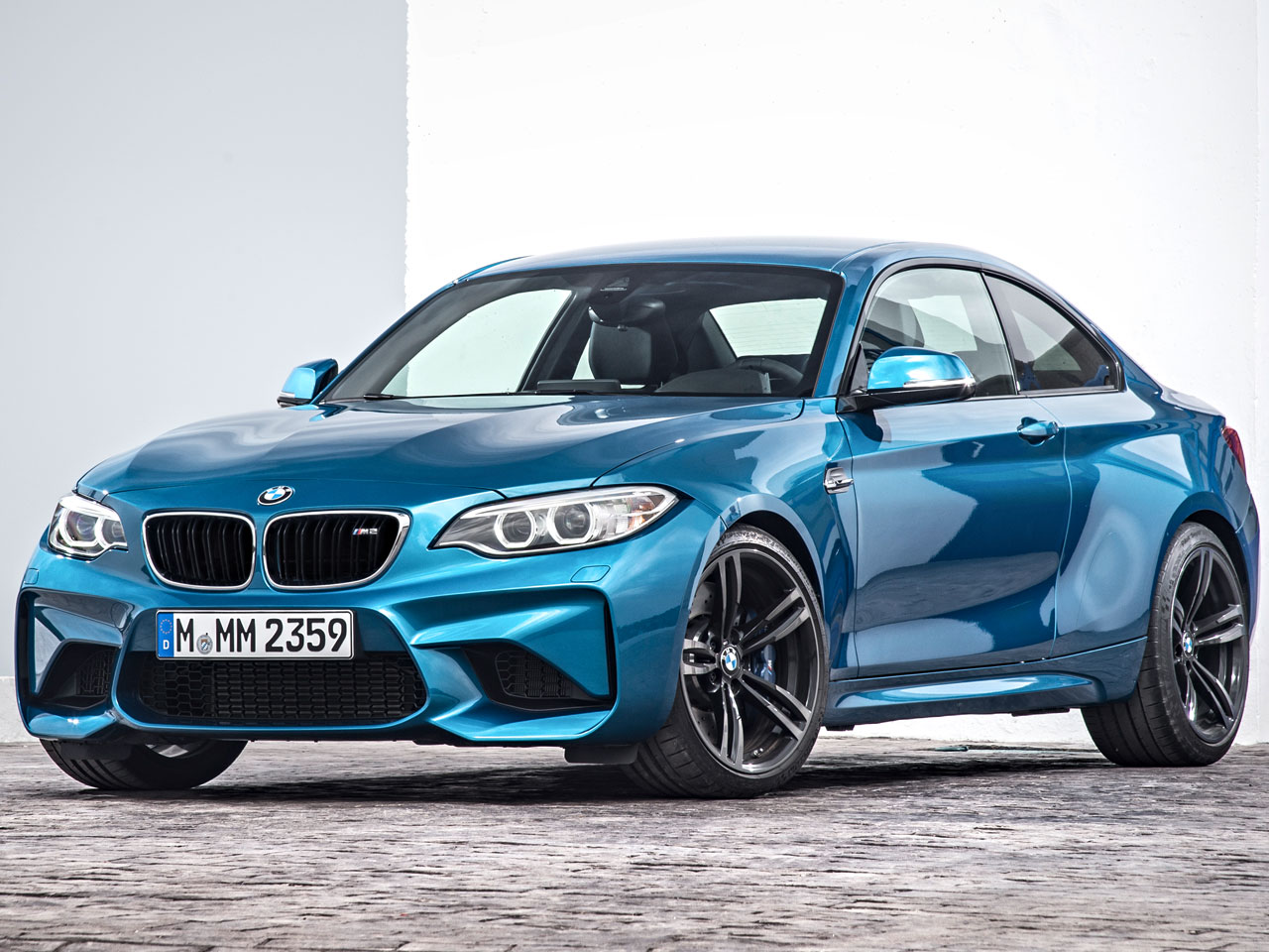 BMW M2 クーペ 2016年モデルの価格・グレード一覧 価格.com